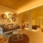 Bed & Breakfast Divelia East 4*