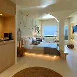 Divelia East