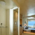 Bed & Breakfast Divelia East