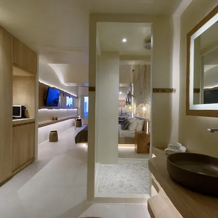 Bed & Breakfast Divelia East 4*