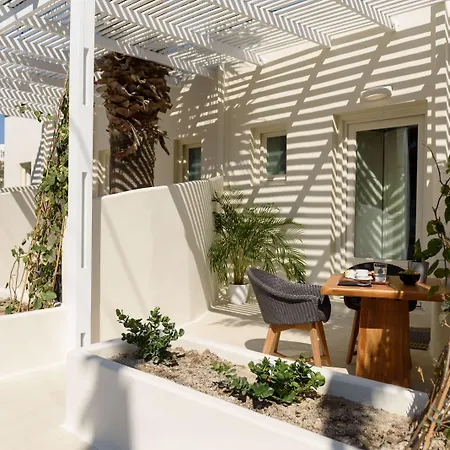 Divelia East Bed and breakfast