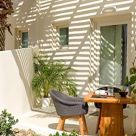 Divelia East 4* Imerovigli (Santorini)