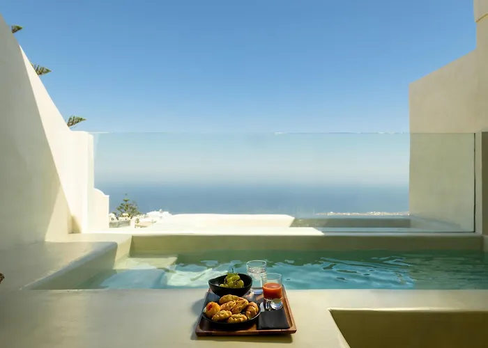 Divelia East Couette-café 4*