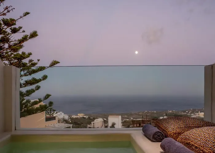 Divelia East Imerovigli